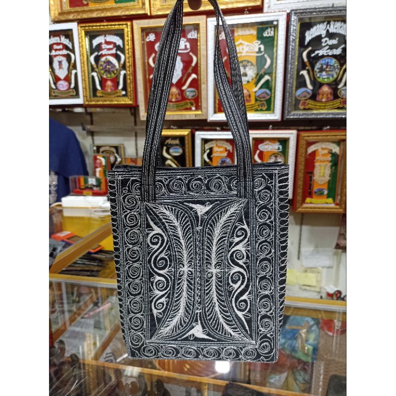 Tas empang kecil bordiran motif khas Aceh / Tote bag kecil bordiran khas Aceh/ Tas mini motif Aceh