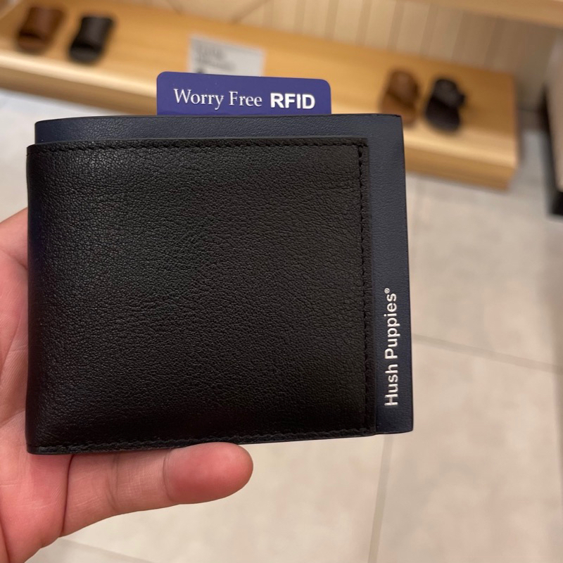 Short Wallet Hush Puppies Original - Leather & Rfid - Nova