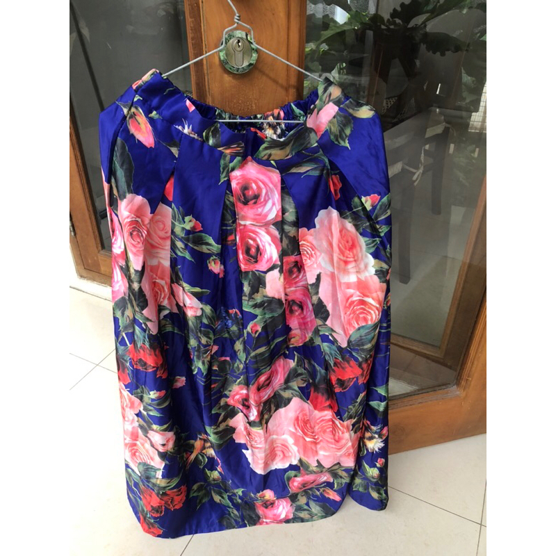 rok panjang bunga-bunga