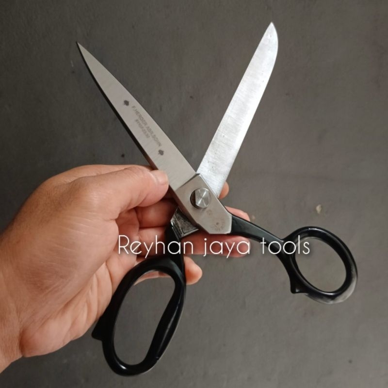 

Gunting kain 8 inch Tailor shears 1107L cap garpu solingen Germany