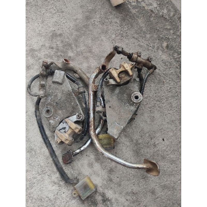 Cakram Distcakrm Rem belakang Kaliper Honda Supra 125 X DD Karbu Set Pijakan Rem Original AHM