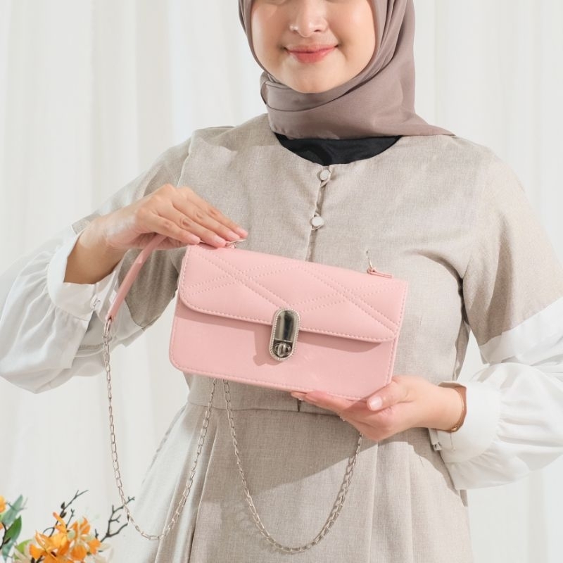 Tas selempang wanita kekinian /slingbag kekinian model mini/ Tas selempang wanita mini/slingbag wani