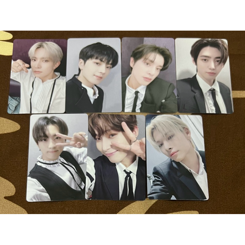 [READY STOCK] Enhypen Dark Blood Yizhiyu R3 Yzy Heeseung Jay Jake Sunghoon Sunoo Jungwon Ni-ki