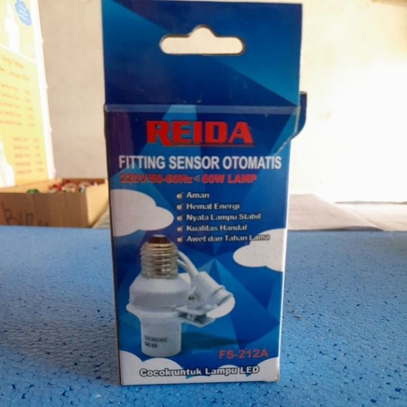 Fitting Sensor Otomastis Merk reida