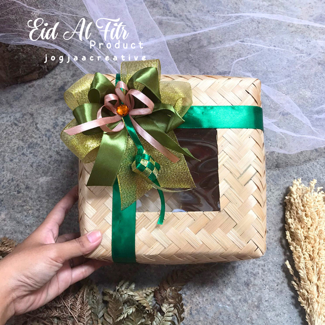 HAMPERS LEBARAN | BESEK NATURAL HIAS MIKA PITA LEBARAN Parsel Lebaran Besek Bambu Box Lebaran Unik/ 