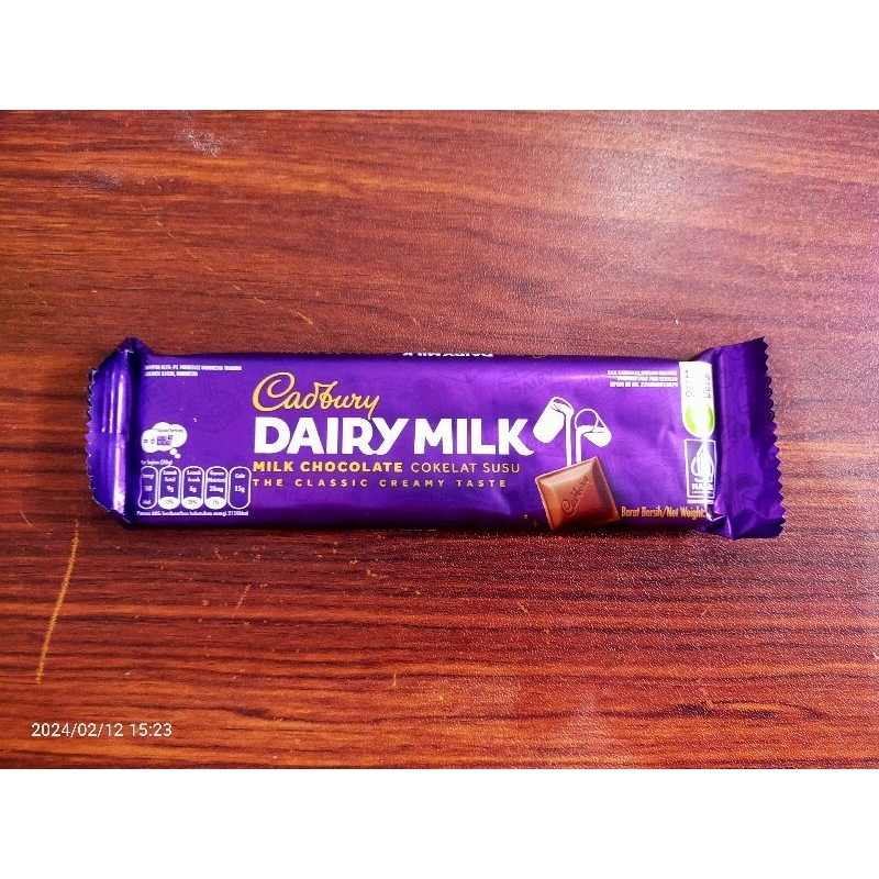 

CADBURY DAIRY MILK CHOCOLATE 62 gr