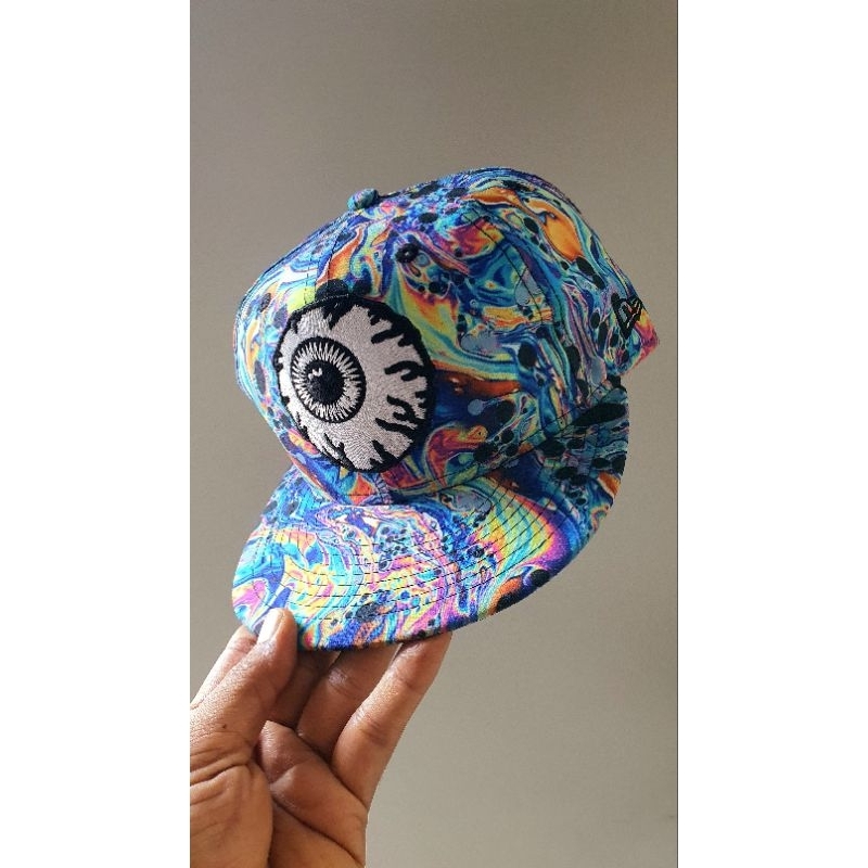 TOPI NEW ERA x MISHKA MNWKA