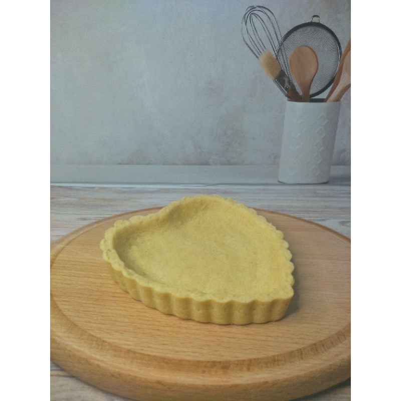 

Kulit Pie Bentuk Hati (1pcs) Panjang 11cm x Lebar 10,5cm