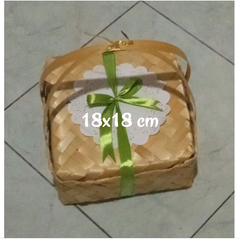 

Besek jinjing/besek sovenir/besek hajatan (free pita + kertas renda) 18x18 cm