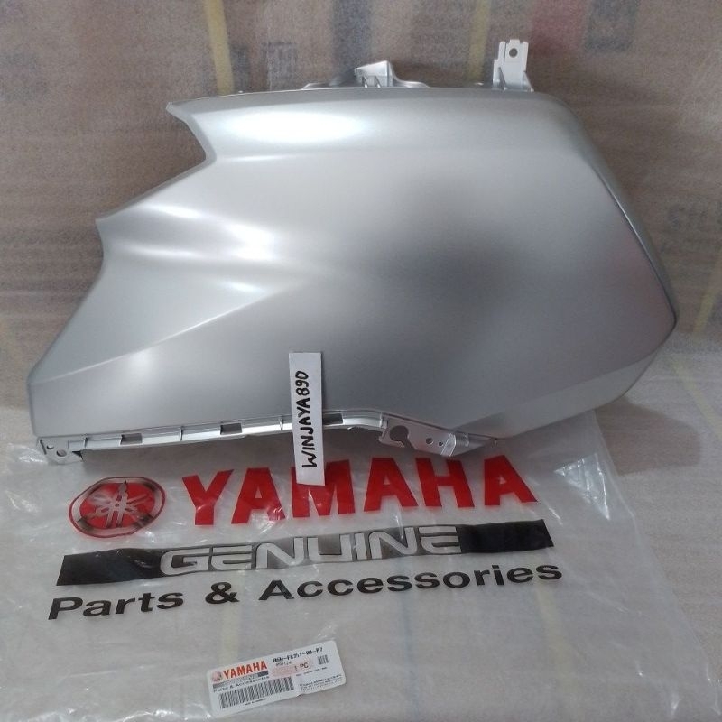 BODY COWLING COVER LAMPU DEPAN KIRI NMAX NEW 2021 SILVER ORIGINAL YAMAHA