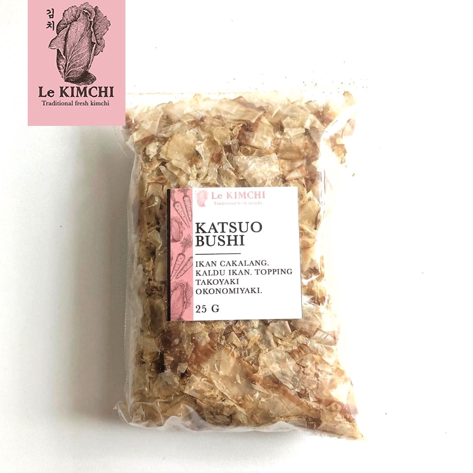 

1111 HARGA GROSIR Katsuobushi Jepang HALAL Shaved Bonito Flakes Ikan Cakalang Asap Serut Jepang Ikan Cakalang Serut topping takoyaki okonomiyaki taburan takoyaki