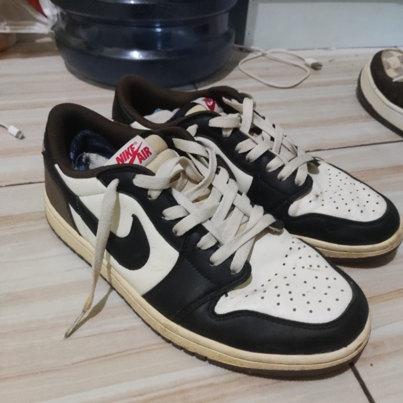 Sepatu Nike Air Jordan 1Low x Travisscott Black Brown