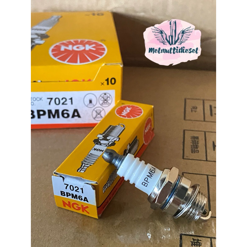 SPARK PLUG/ BUSI BPM6A NGK NEW ORIGINAL
