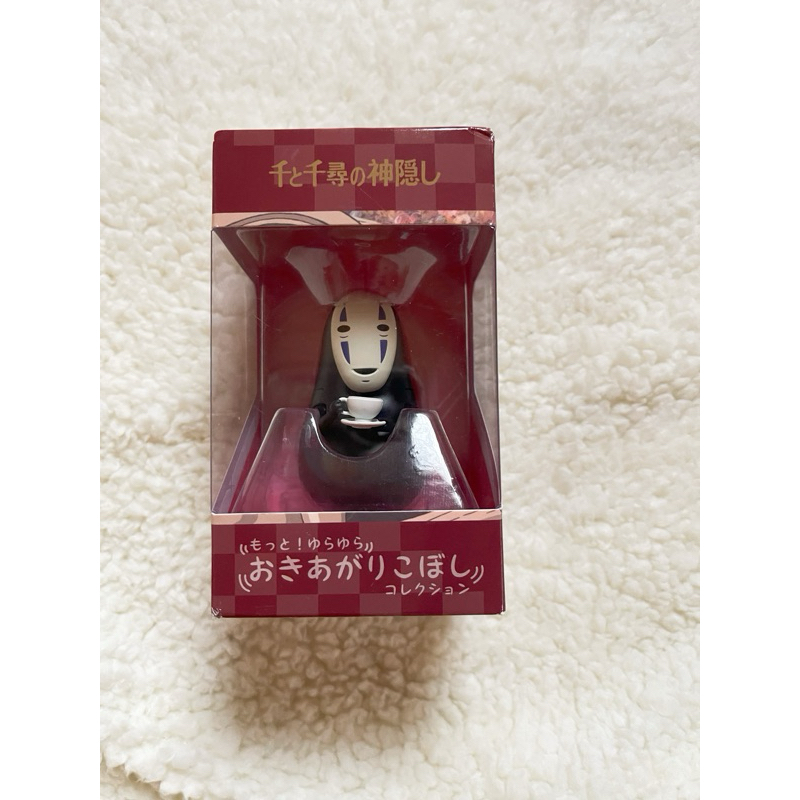(Studio Ghibli) Spirited Away - Figur Daruma Kaonashi Minum Teh