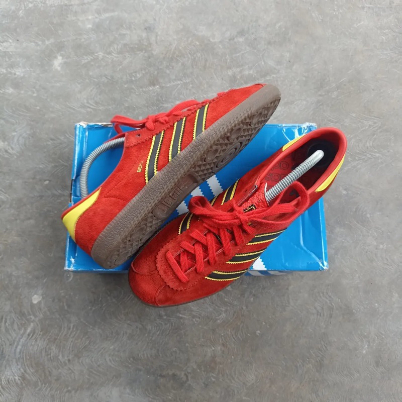 Adidas city series bern red