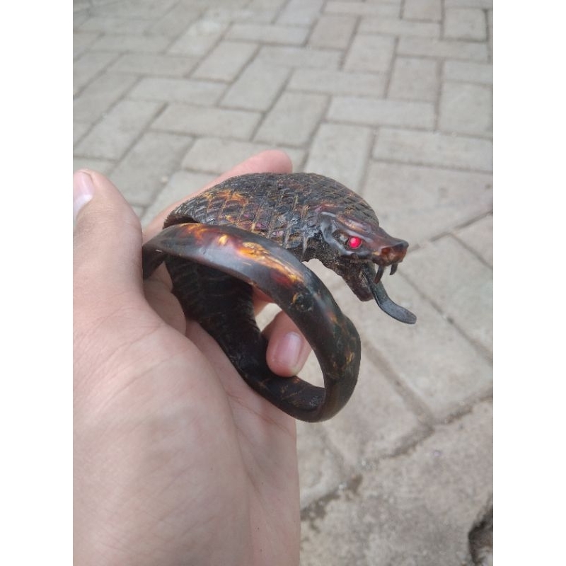 gelang akar bahar merah tembus cahaya ukir kobra jumbo berkualitas