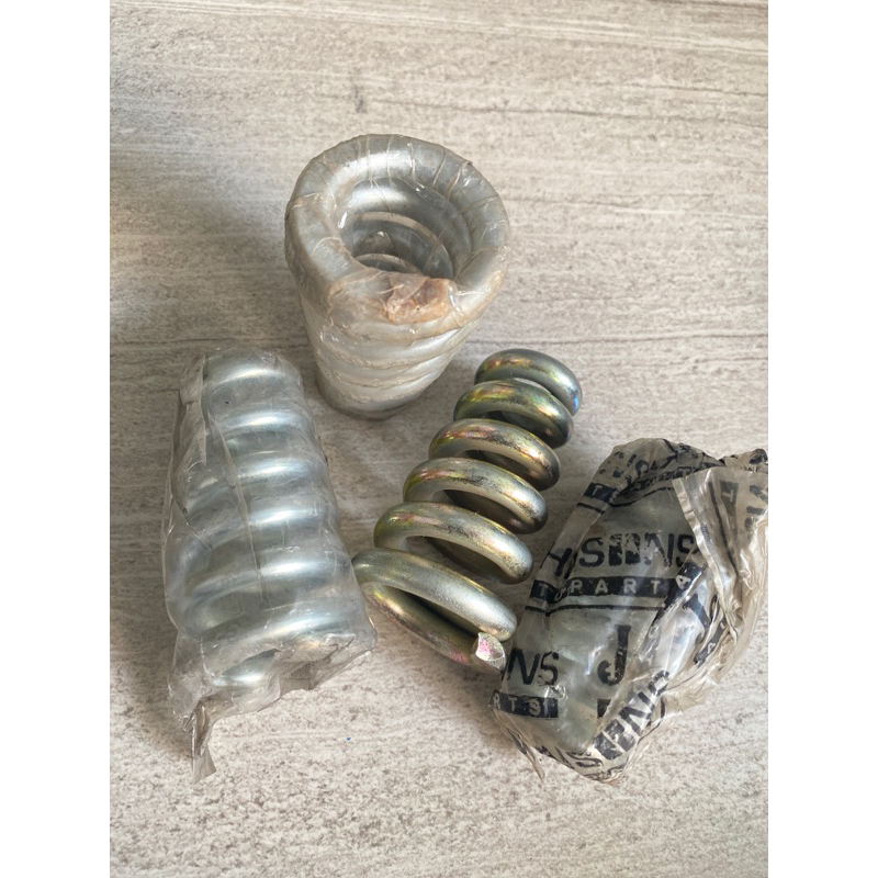 per keong jok depan vespa