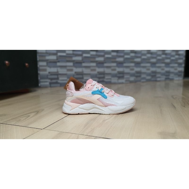 Sepatu Wanita Diadora Finn Putih Pink Original