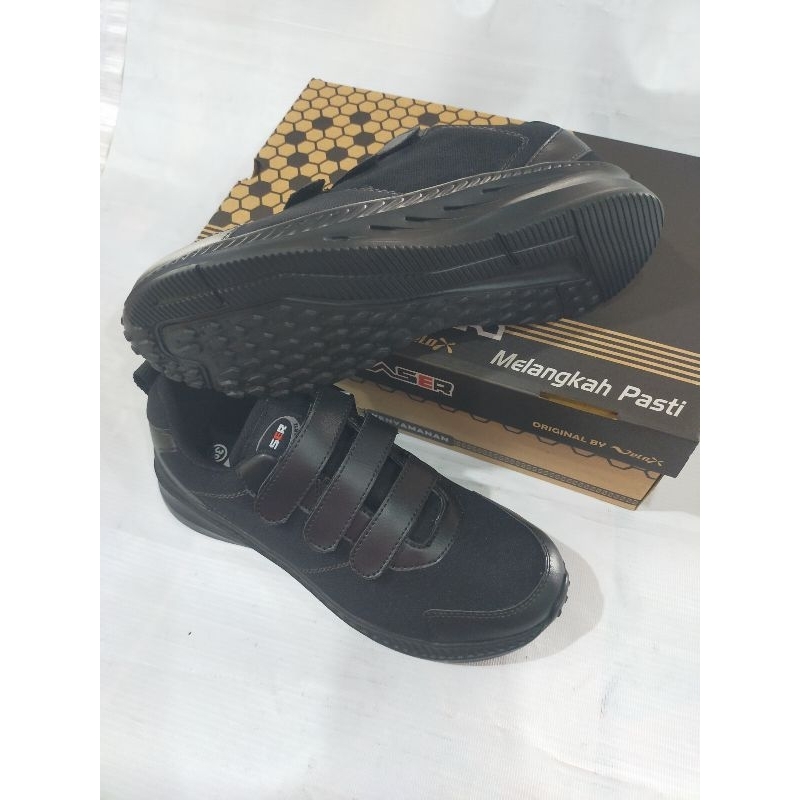 sepatu sneakers slip on pria original VELO,hitam polos