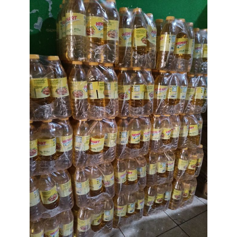 

MINYAK GORENG KEMASAN BOTOL UKURAN 900ML MINYAK GORENG RIZKI