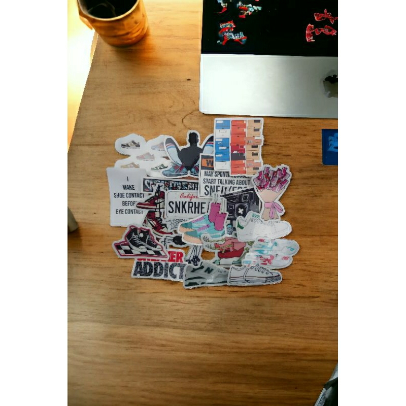 

Paket Stiker 20pcs - Sneakers Edition