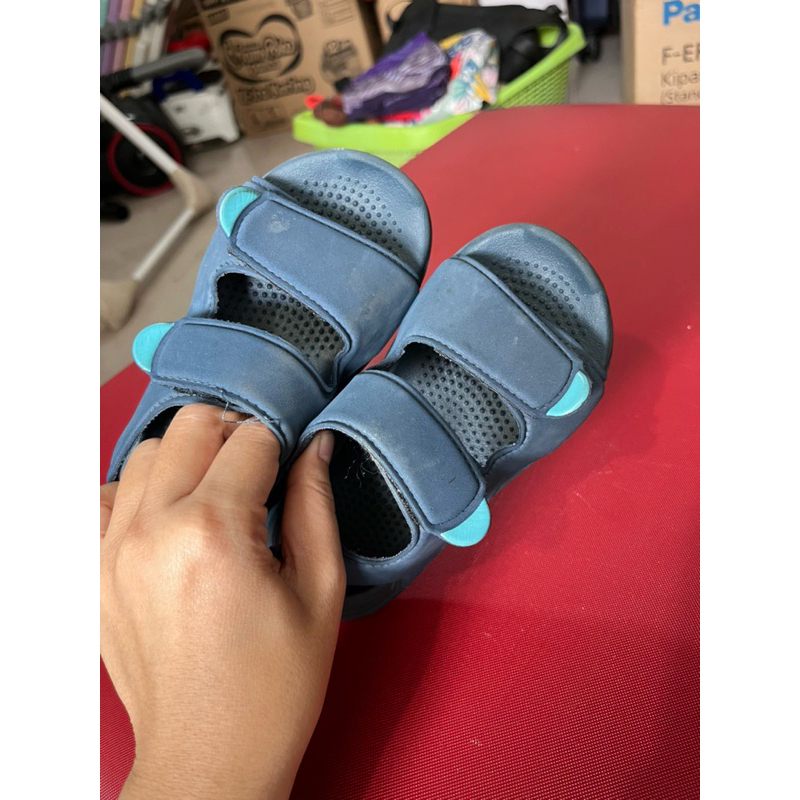 preloved bekas sandal sendal sepatu anak adidas