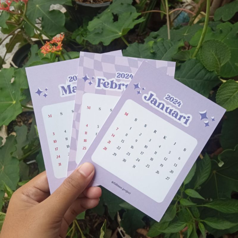 

CB001 / Kalender 2024 Kalender Murah Kalender Meja Belajar Kalender Mini / Kalender Besar - Ungu Catur