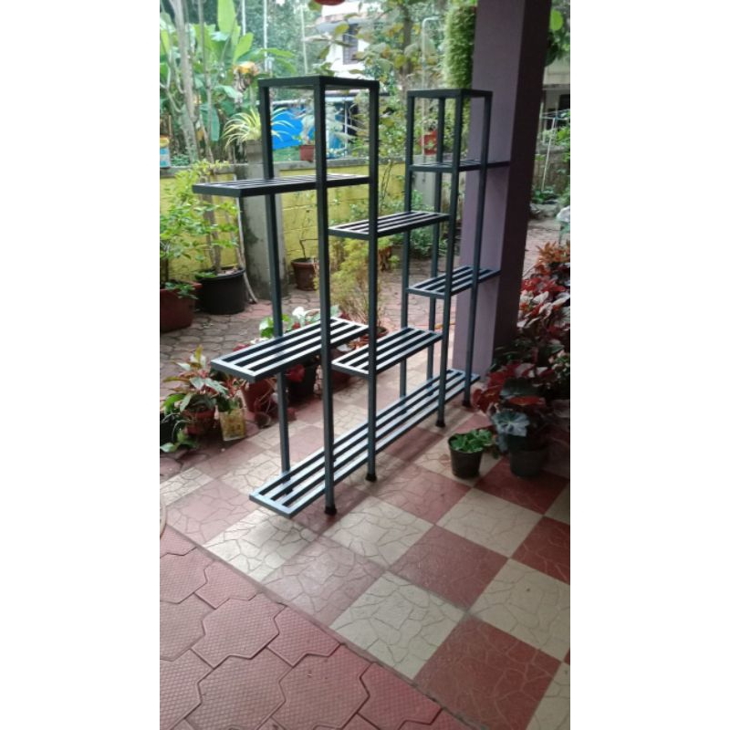 rak bunga besi kokoh