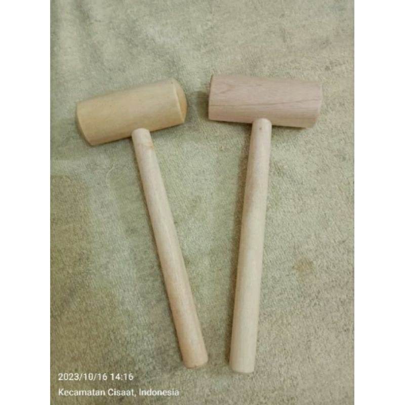 Palu Hakim Palu Sidang Kayu