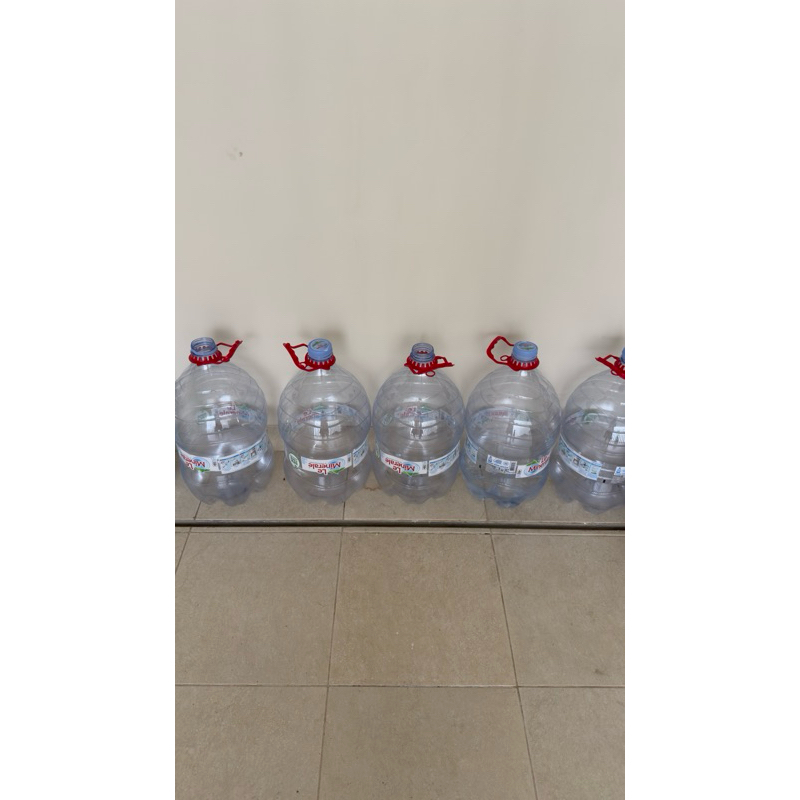 

Galon Le minerale kosong