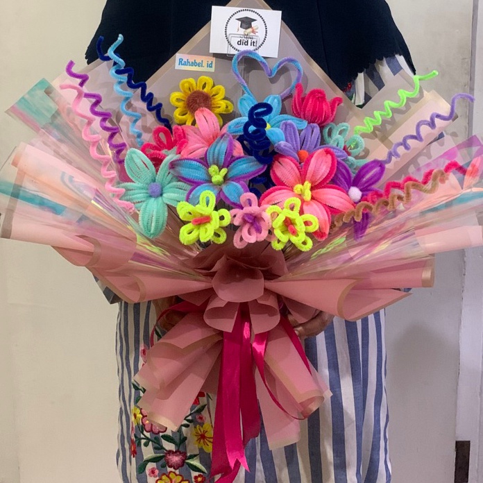 

Stok terbaru Ready Stock Pipe cleaner bouquet Buket kawat bulu Flowers bouquet