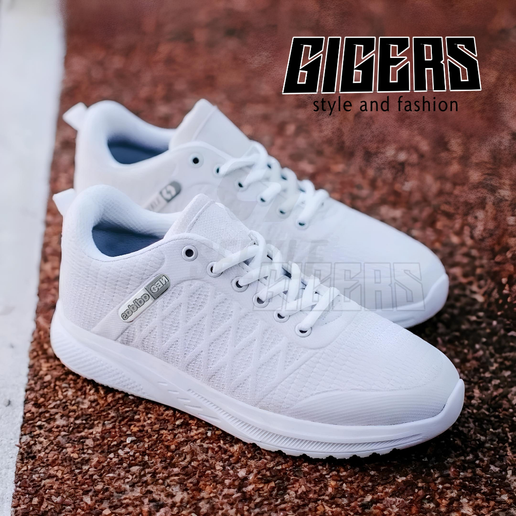 Sepatu sneakers putih wanita pria sepatu kasual sepatu olahraga sepatu putih Nyaman dan Ringan