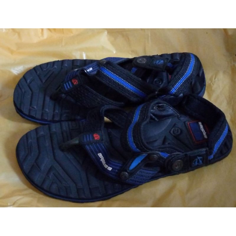 Sandal Gunung Ardiles