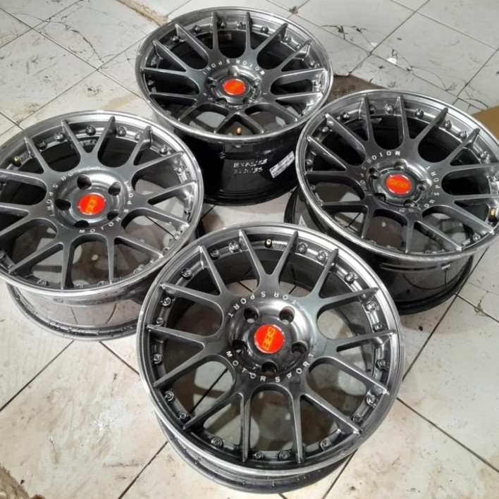 Velg Mobil Bekas Ring 17 Baut 5 BBS R17 X7,5-8,5 5X114,3 ET30-35