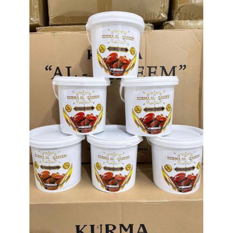 

Kurma ember Al Qaseem 1 dus 24 ember HARGA PER/ 1 ember berat : 500g SANGAT COCOK UNTUK KADO / HADIAH DLL FL BAGUS CANTIK TOP VIRAL MURAH READY PEKANBARU RIAU INDONESIA BISA COD INSTANT CUS ORDER NOW STOCK TERBATAS PROMO FREE ONGKIR HARAP CEK STOCK