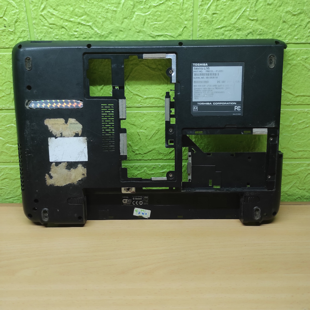 Kesing Casing Bawah Bottom Case Laptop Toshiba Satellite L745 L745D
