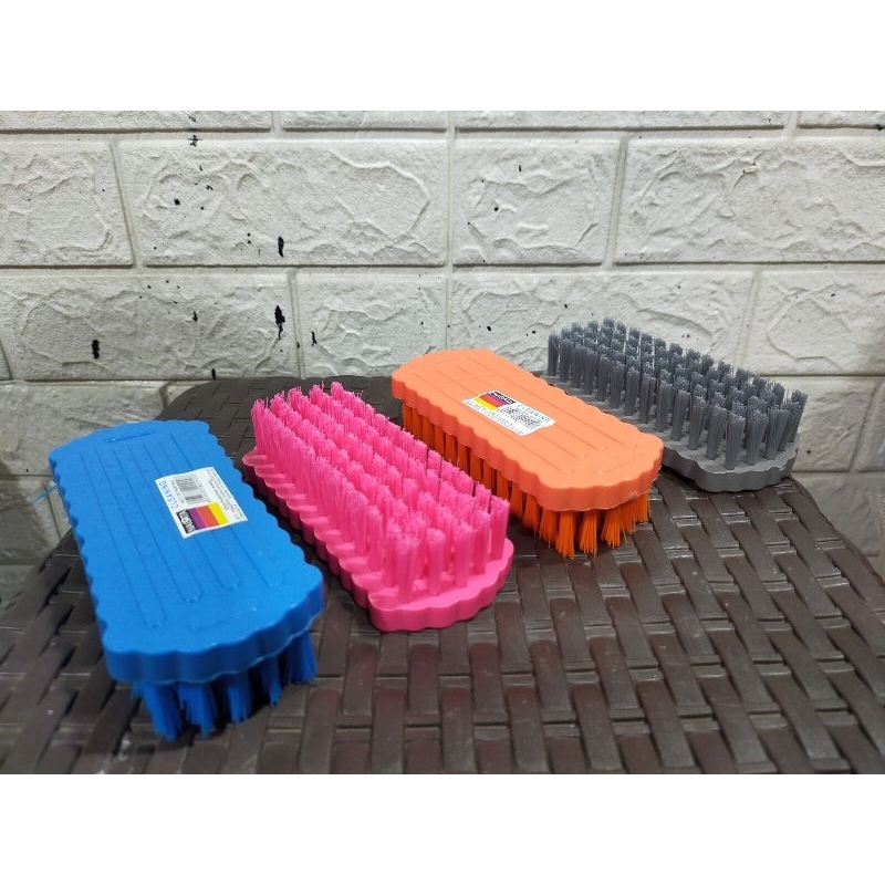 Sikat Baju Nagata 209 / Sikat Baju Lembut / Sikat Nagata / Sikat Serbaguna / Sikat Lantai Nagata / B