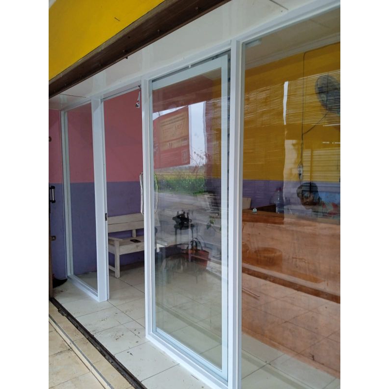 Partisi kaca 200 T X 300 P
