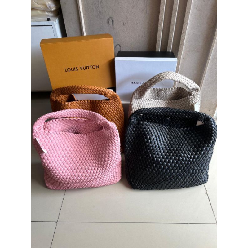 TAS WANITA IMPORT HOBO MAGNET