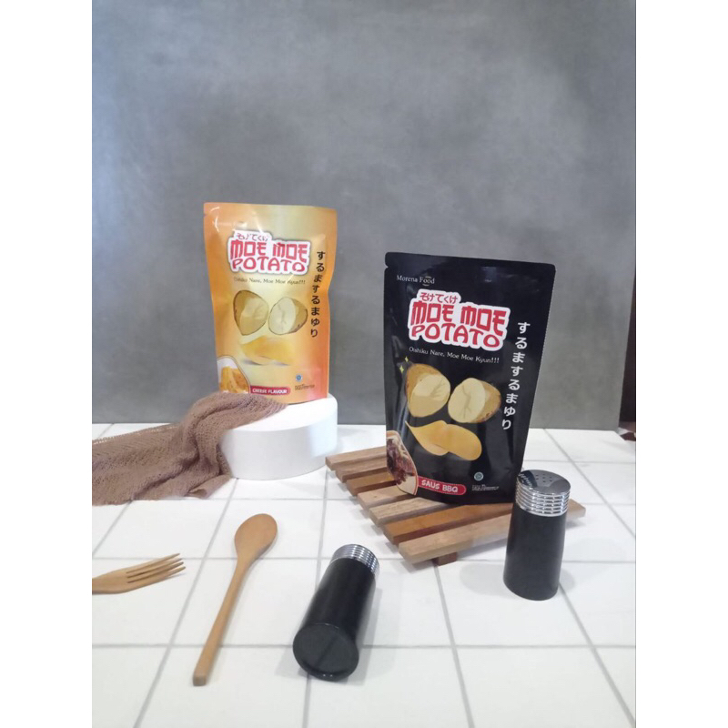 

MOEMOE keripik kentang aneka rasa teman ngemil enak