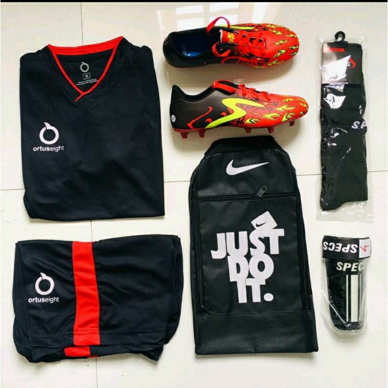 sepatu bola anak komplit laris