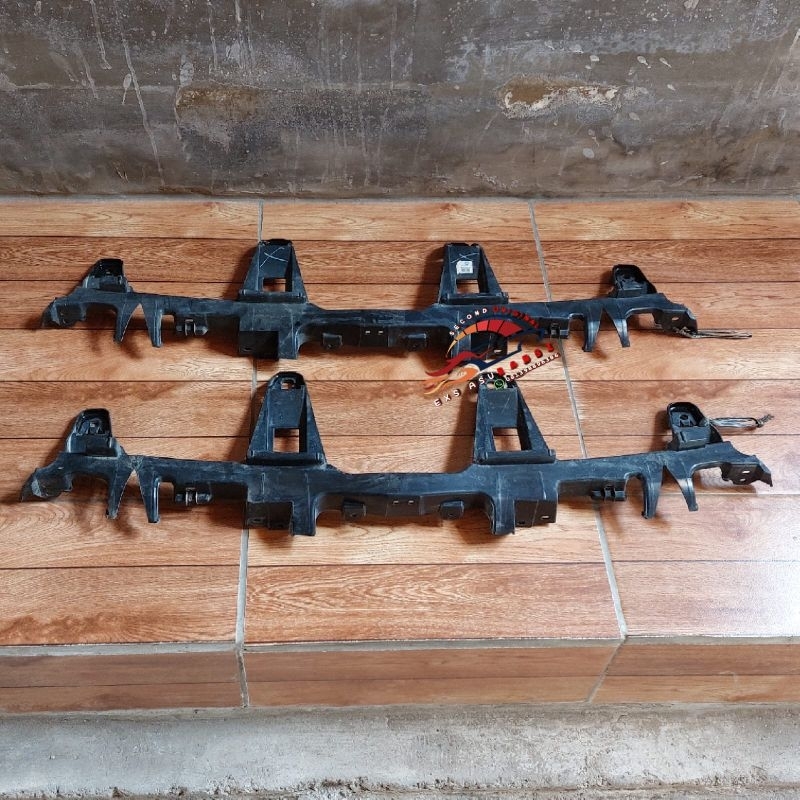 brecket Grill Innova reborn 2016-2017