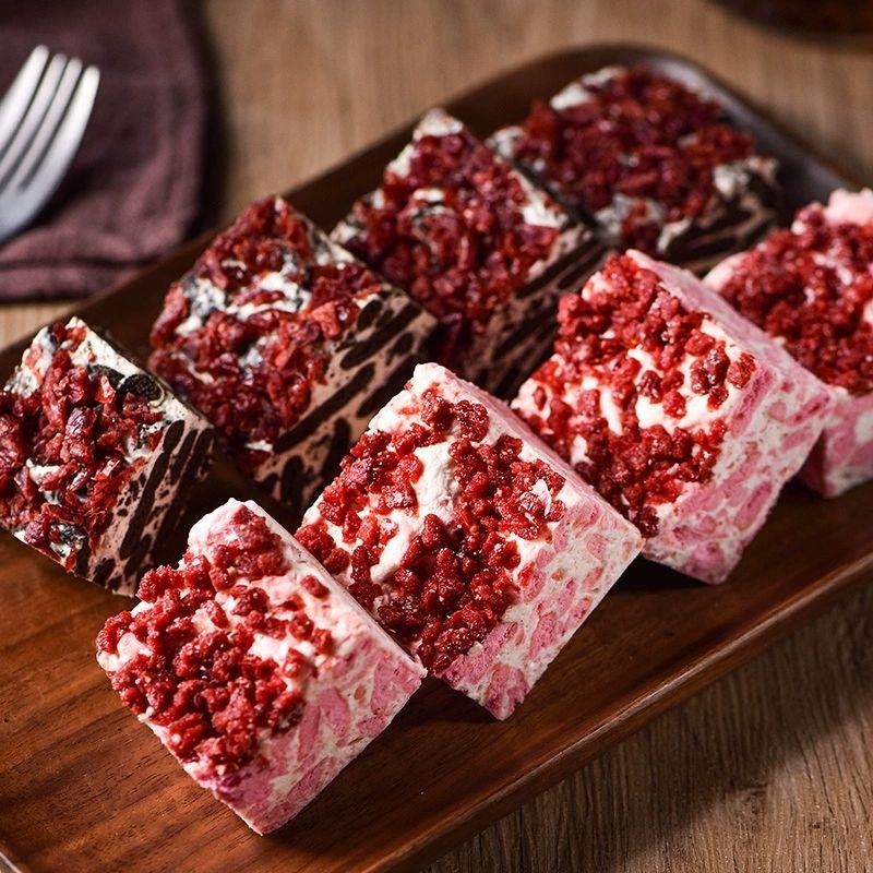 

Hampers Premium Nougat 1 Toples 180 Gram Oreo Cranberry - Permen Milk Nougat Susu Kue Nougat