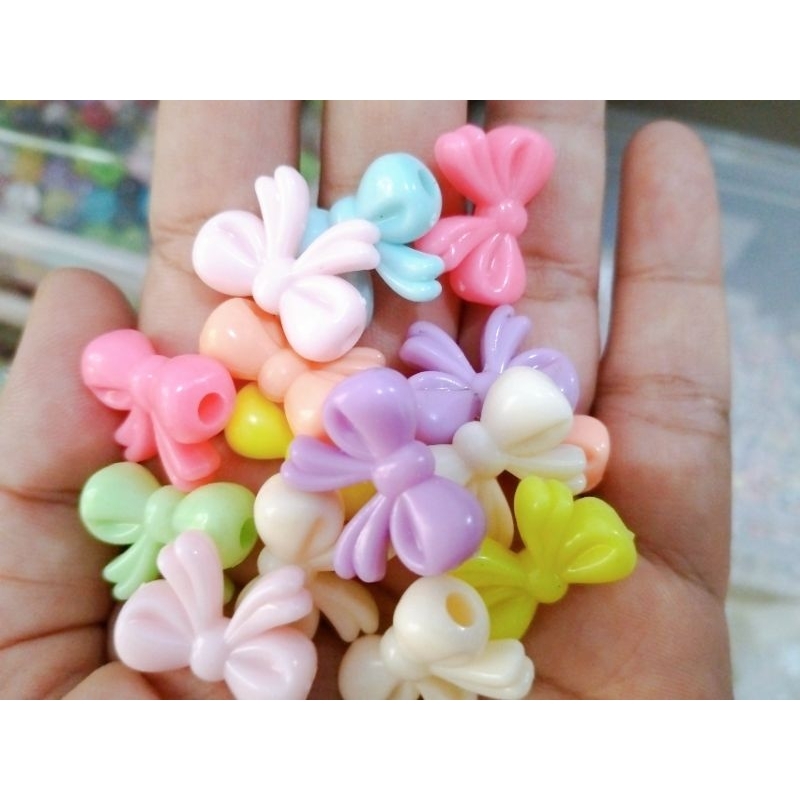 Mote manik susu pastel