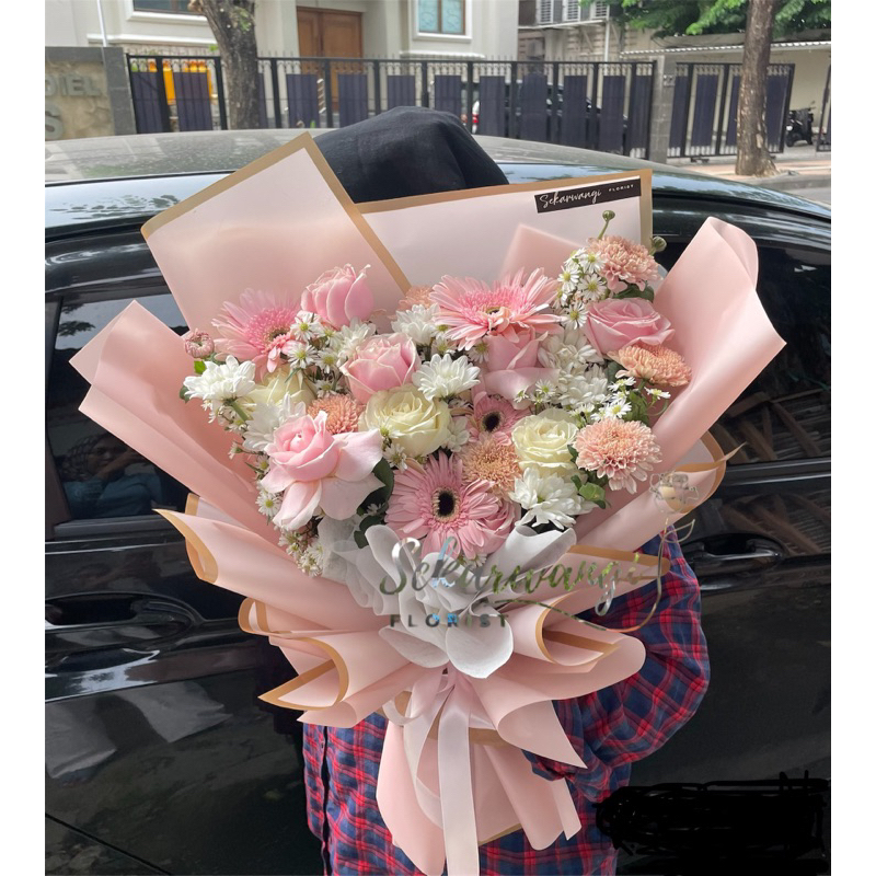bunga ulang tahun surabaya / buket mawar surabaya / buket wisuda / bunga wisuda / buket gerbera / bu