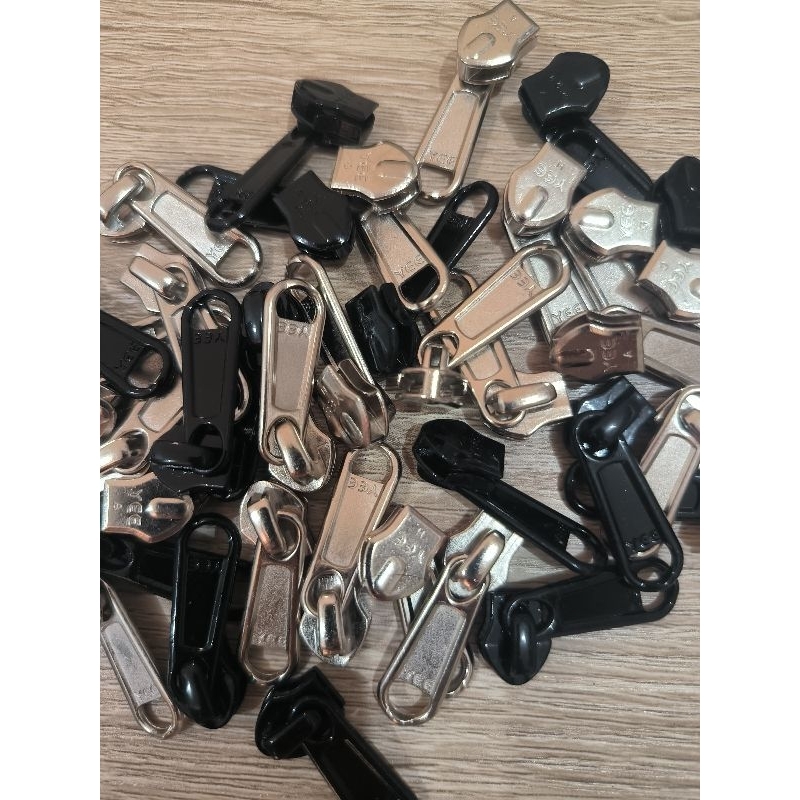 Kepala Resleting nylon no.5 merk Yee