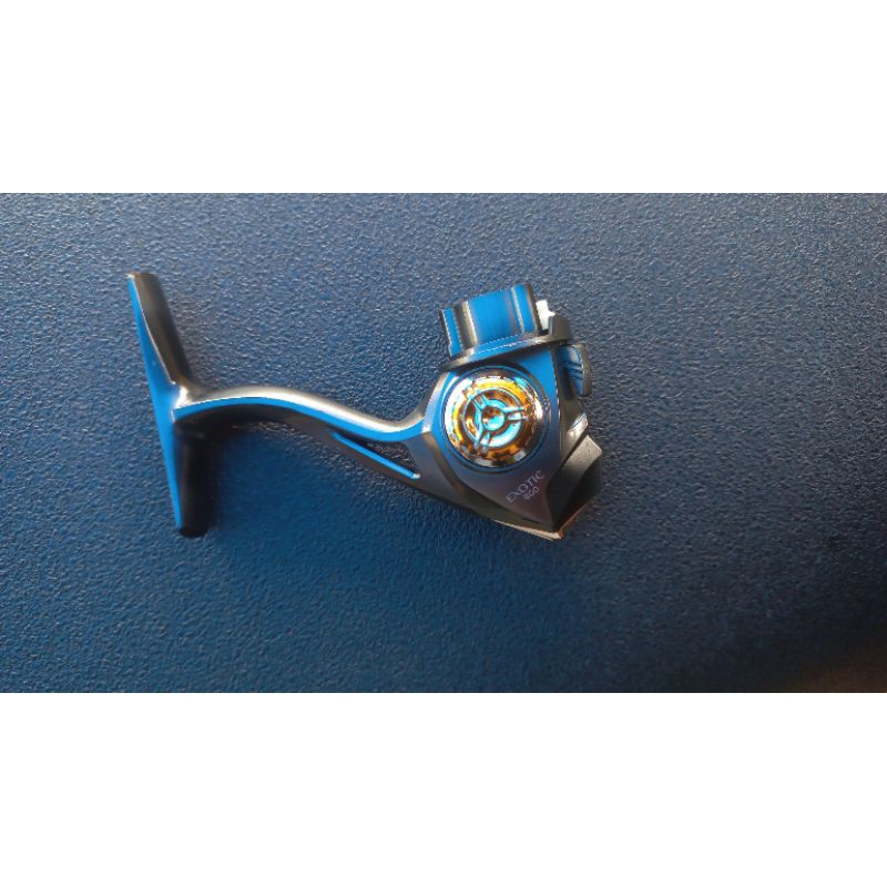Body kiri-kanan reel Iroly Exotic 800