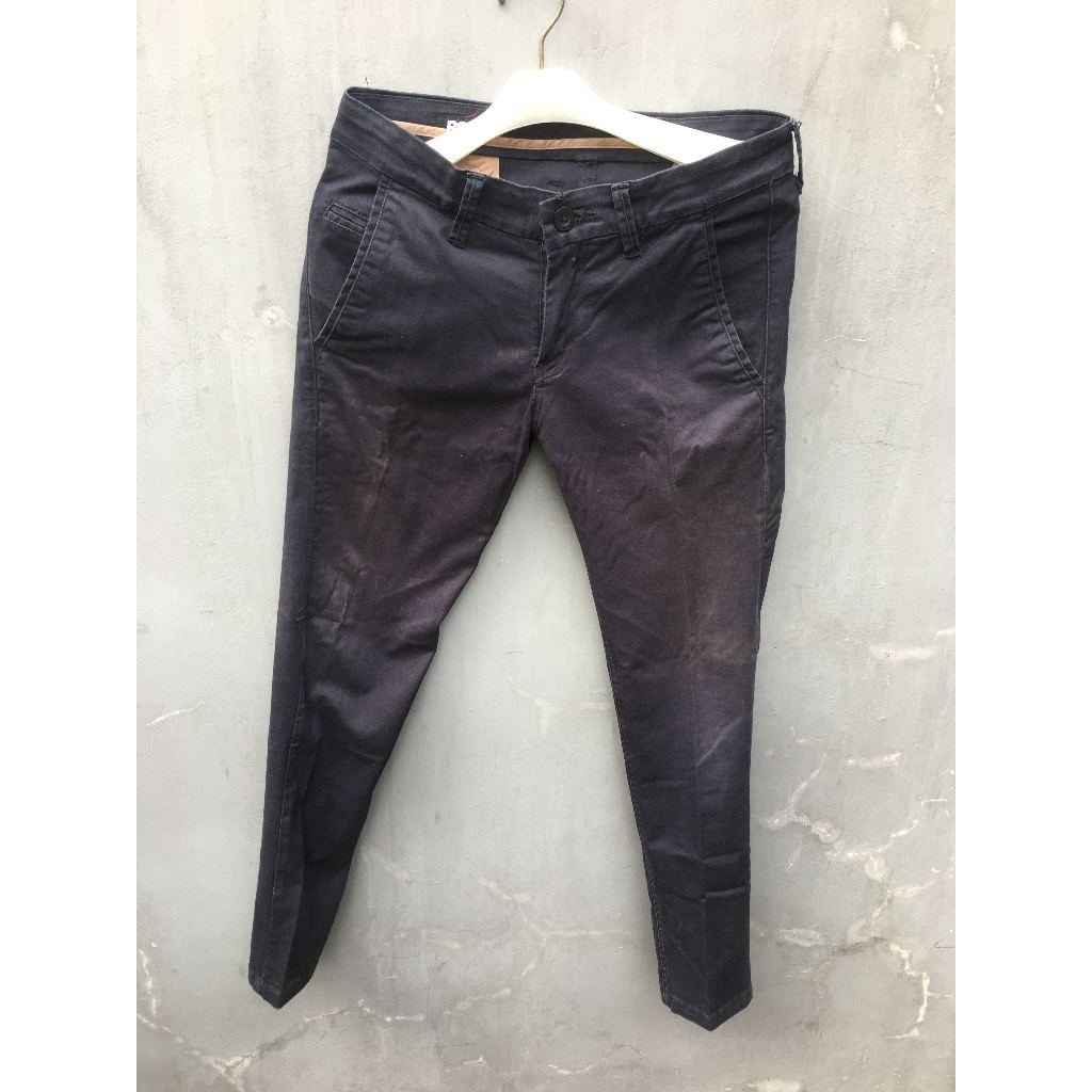 Celana Chino Hitam Ouval RSCH