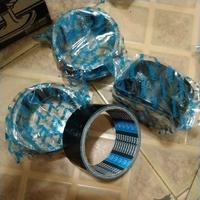 

Lakban Hitam Kain Tipis 3m/perekat kain hitam di kota pontianak