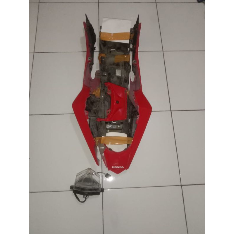 bodi_belakang_fullset-cbr150r_facelift